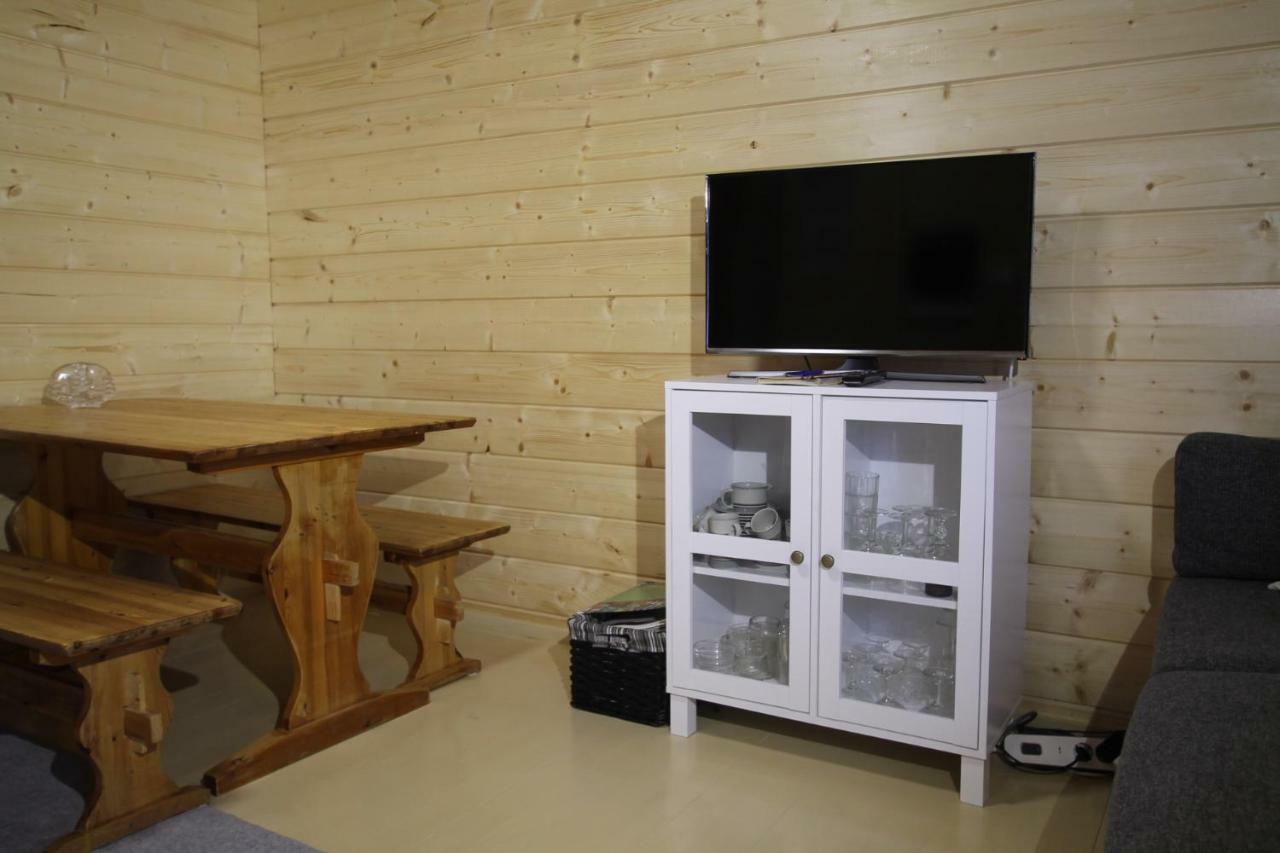 Maatilamatkailu Jaenisvaara Kolinkylä Exterior foto
